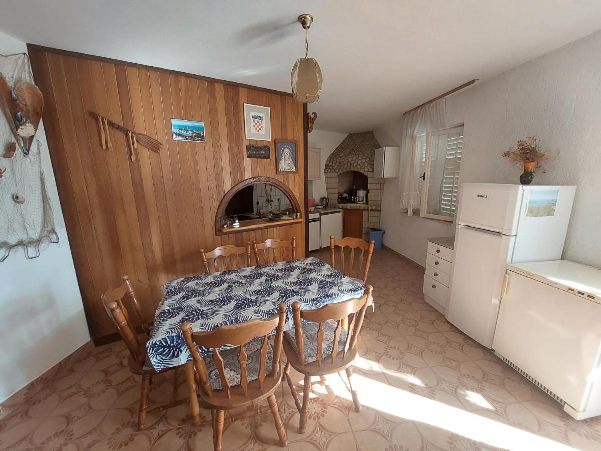 Rooms Marto Раб Екстериор снимка